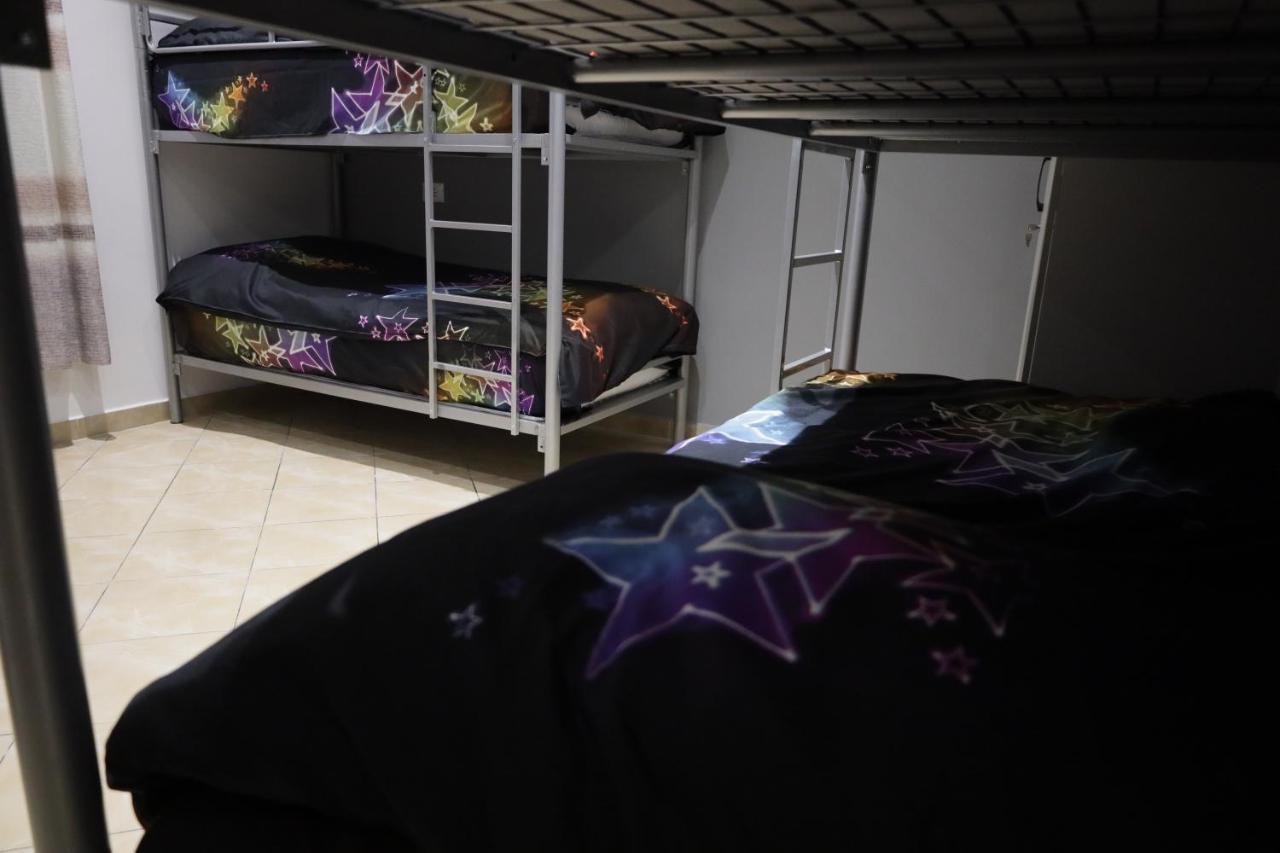 Sonche Hostel Tirana Zewnętrze zdjęcie